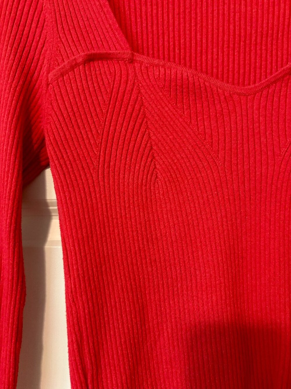 Old Navy Fitted Rib-Knit Sweater Cherry Tomato Red Sweetheart Neck • Size L - Picture 5 of 5